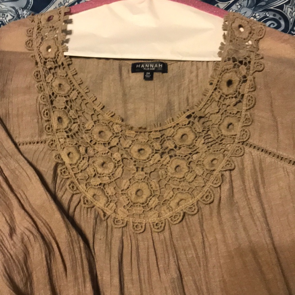 🌵Semi Sheer Flowy Top🌵Bundle and Save!